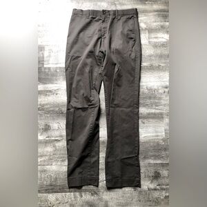 Classic Gap Khakis Straight Fit Men's Gray Slacks Dress Pants